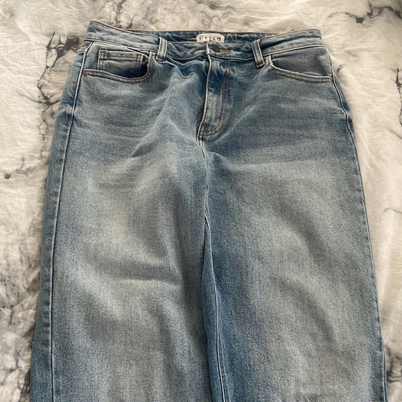 Cello Woman’s Jeans (Simon’s) - Picture 9 of 9